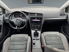 Fahrzeugabbildung Volkswagen Golf VII Comfortl. - Navi*Sitzhzg*ACC*PDC*2xKlim
