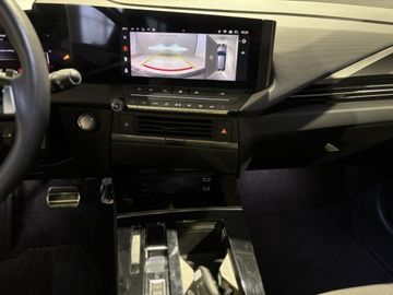 Fotografie 18 des Opel Astra Sports Tourer 1.2 Turbo Automatik GS