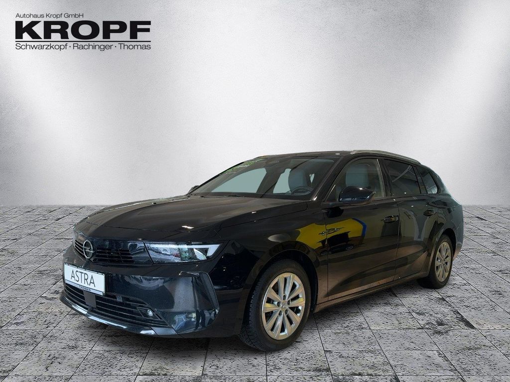 Opel Astra — hlavná fotografia