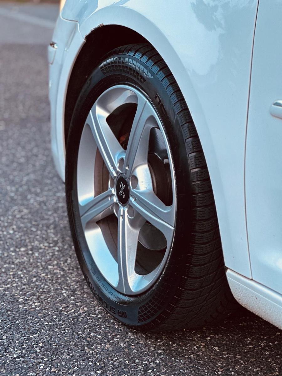 Volkswagen Touran 2009 — photo 7