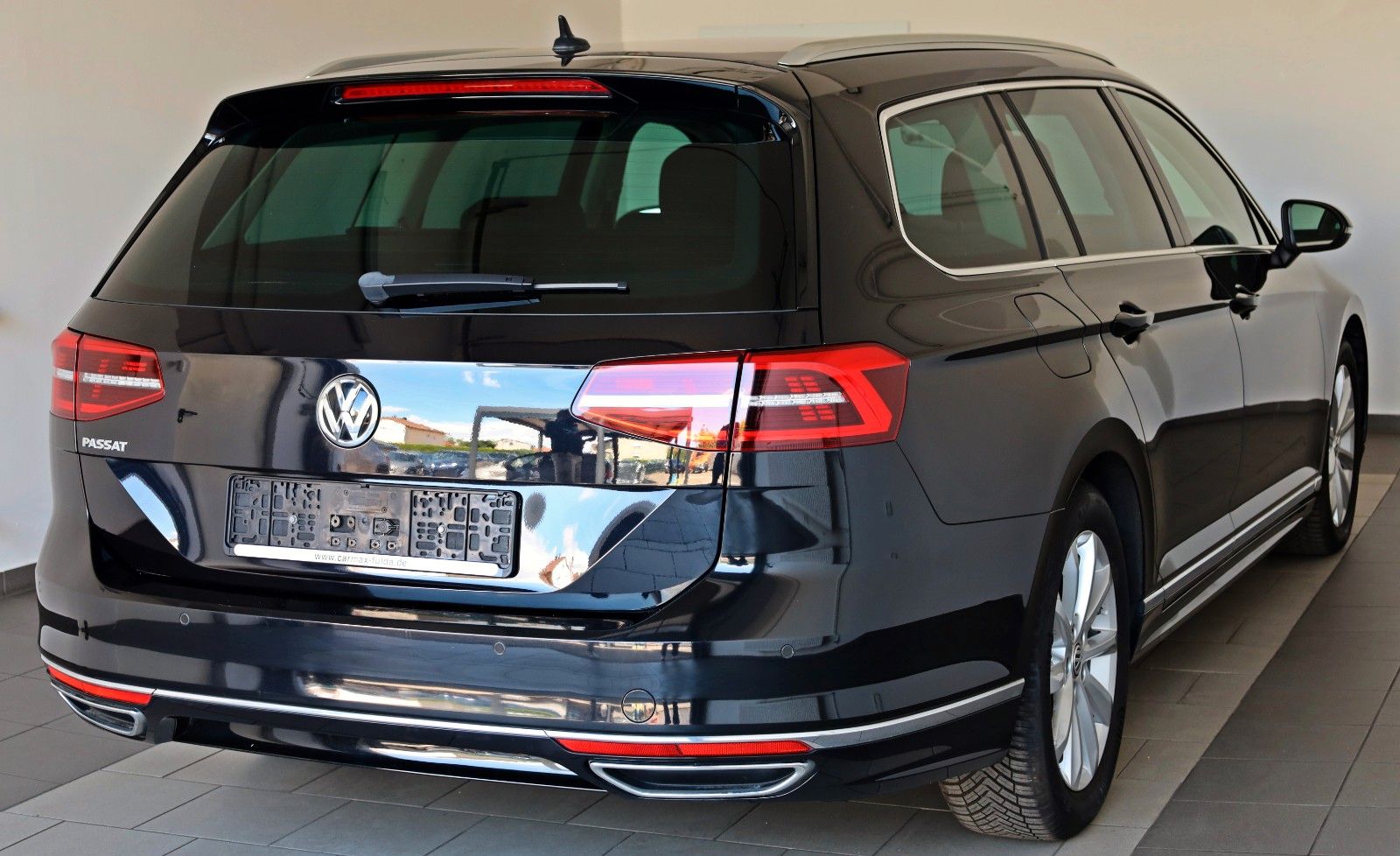 Fahrzeugabbildung Volkswagen Passat Variant Highline R Line T.Leder,Navi,LED