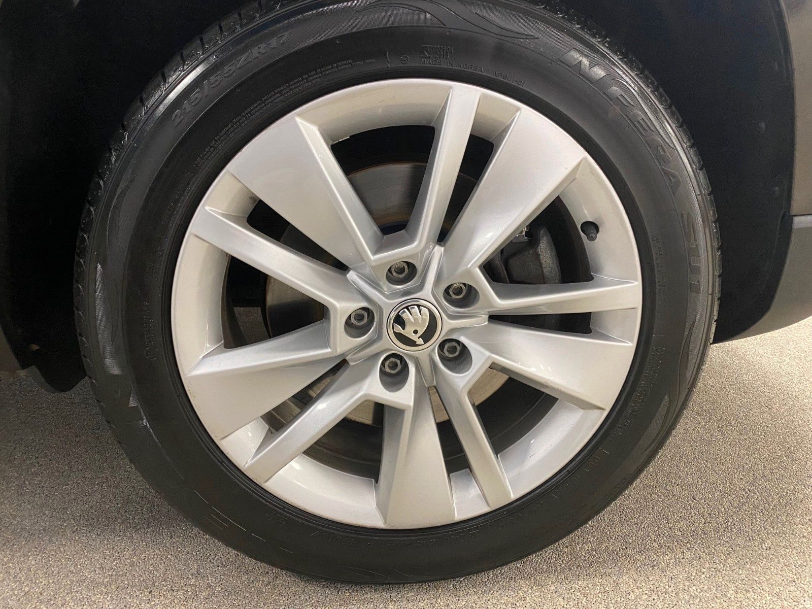 Fahrzeugabbildung SKODA Karoq 1.5 TSI Style+AHK schwenk+LED+NAVIGATION+