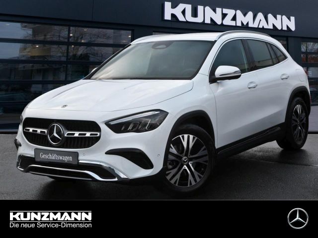 Mercedes-Benz GLA 180 Progressive MBUX Navi Distronic AHK 360°