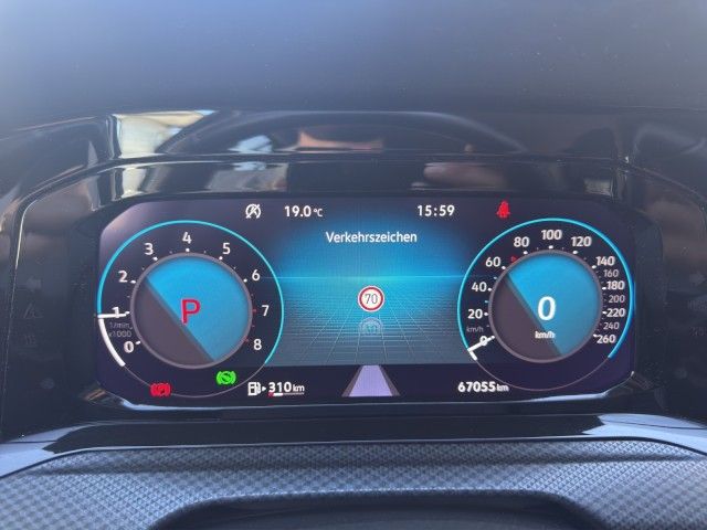 Golf VIII United 1.5 eTSI DSG NAV+LED+ACC+HARMAN