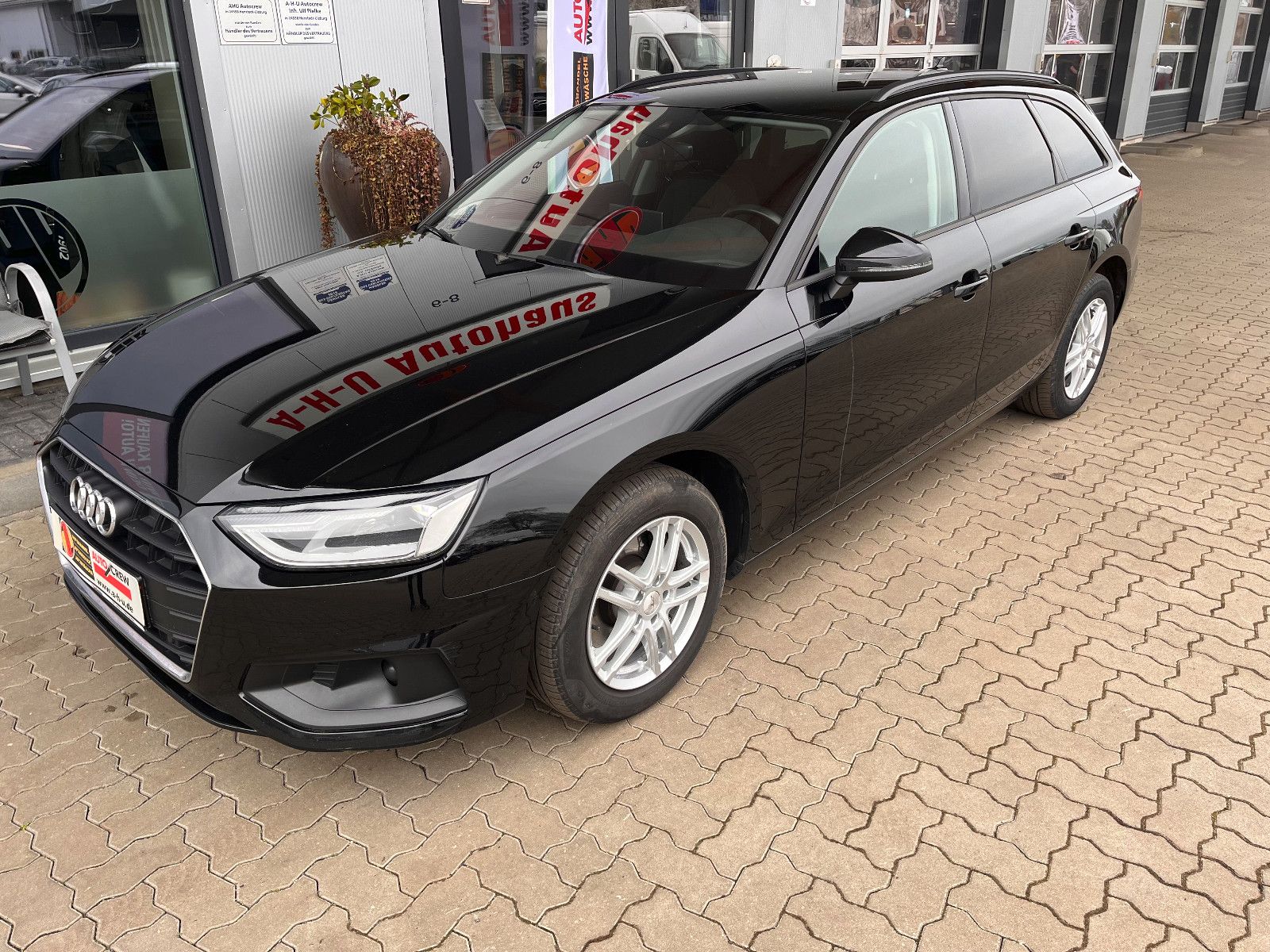 Fahrzeugabbildung Audi A4 Avant 35 TDI Automatik