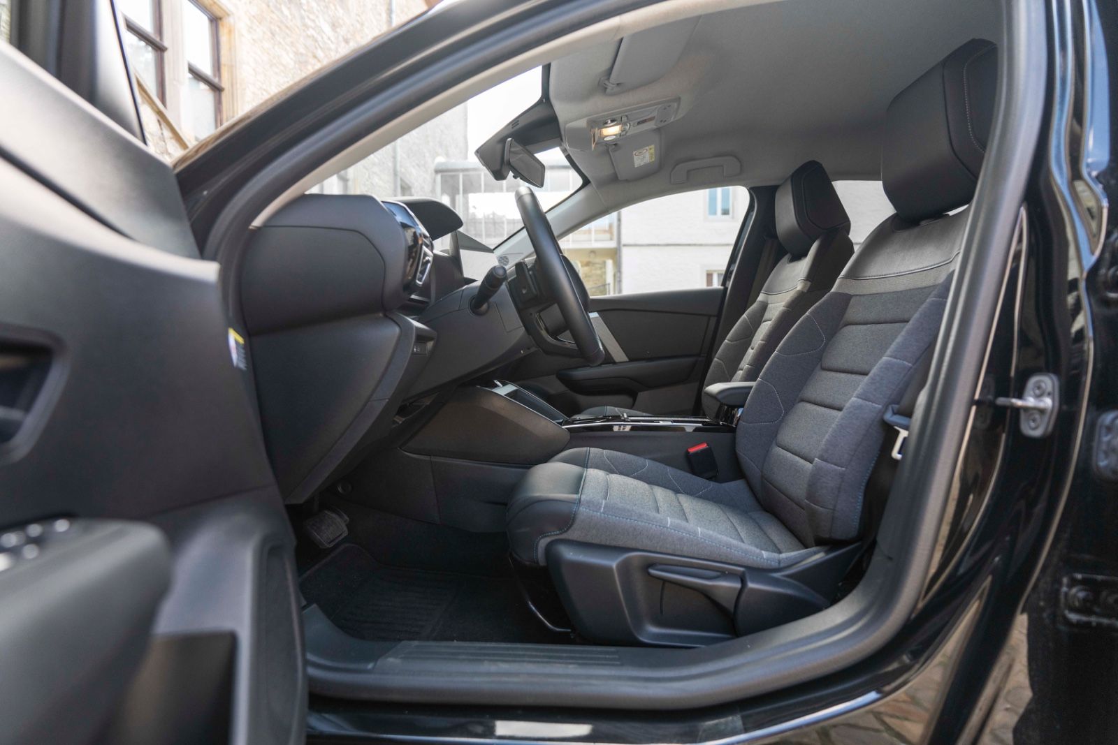 Fahrzeugabbildung Citroën C4 X Feel Pack LED KAM TEMPOMAT CARPLAY SHZ