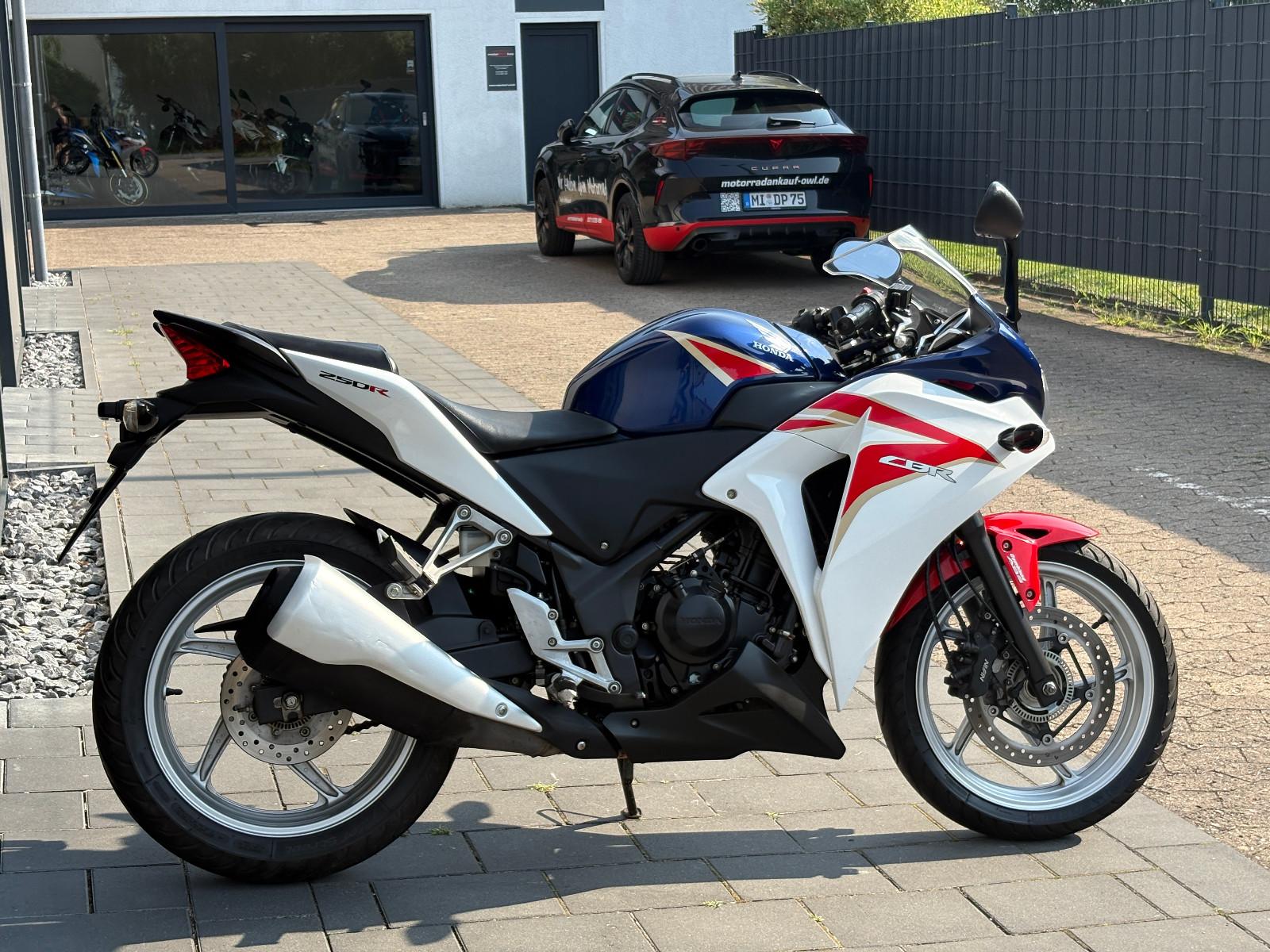 Honda CBR 250 R ABS *2.Hand*Service,HU neu*A2*