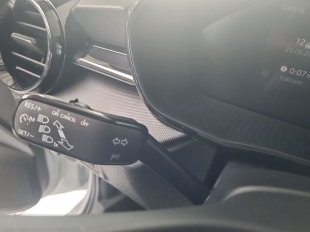 Fahrzeugabbildung SKODA Fabia 1.0 TSI Essence KLIMA SHZ PDC LED