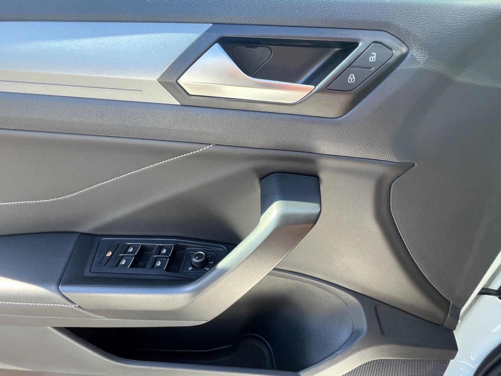 Volkswagen T-Roc - Bild 8
