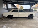 Mercedes-Benz Mercedes/8 230.6 Leder Automatik 2. Hand - Mercedes-Benz 230 mit Benzin-Antrieb: Limousine, 6.8