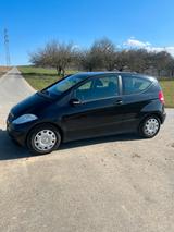 Mercedes-Benz Mercedes A 150 - Mercedes-Benz A 150 mit Benzin-Antrieb: Coupe