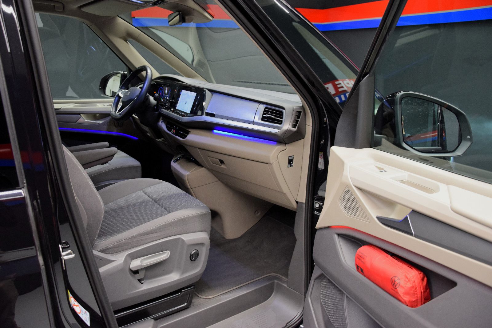 Fahrzeugabbildung Volkswagen T7 Multivan ACC AHK Sitzh.Standh. Kamera