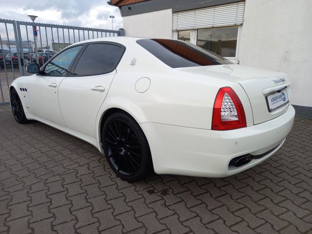 Maserati QUATTROPORTE 4.7 V8 SPORT/GTS/LEDER/SPORTABGAS
