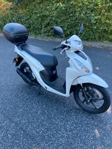 Honda Vision 110 Motorroller - MOTORROLLER