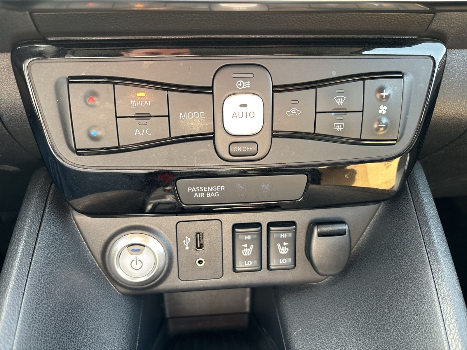 Leaf N-Connecta 40kWh, LED, Winterpaket, Pro Pil