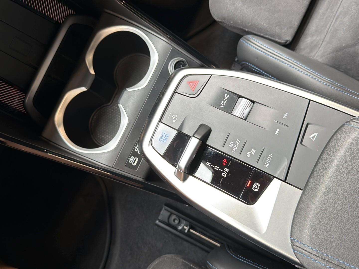 BMW IX2 20EDRIVE M SPORT 204CH