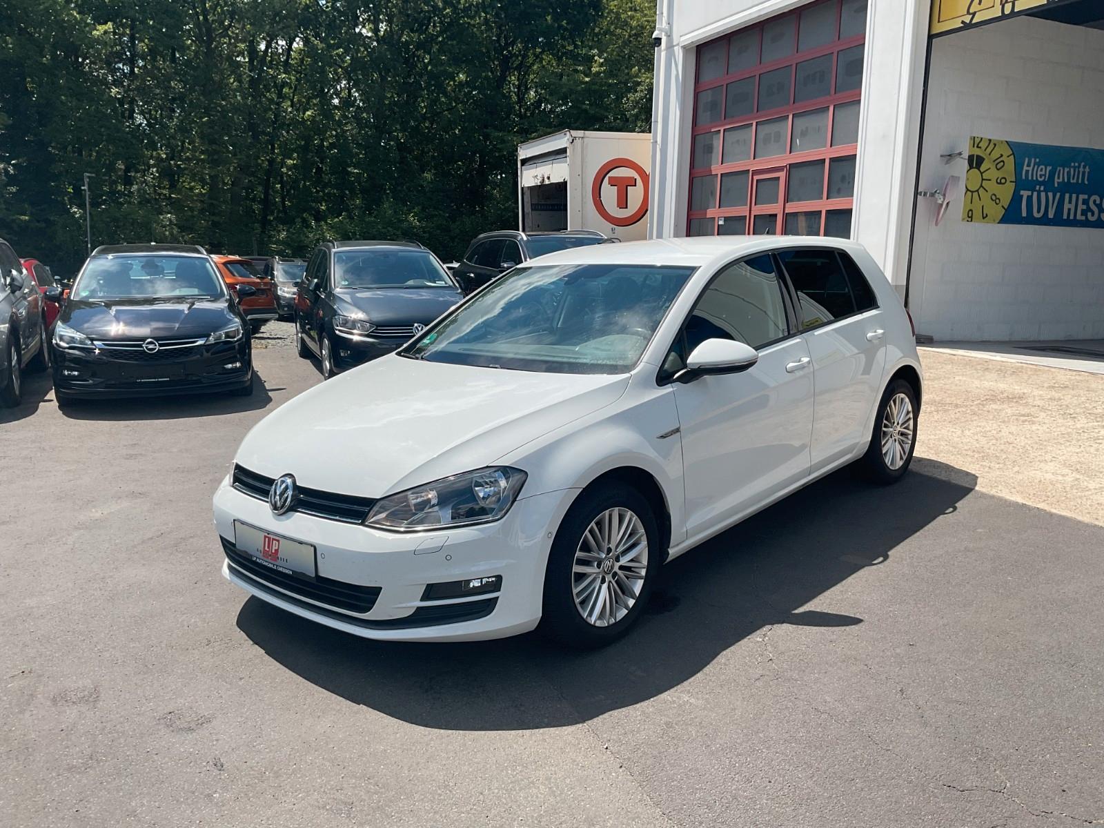 Volkswagen Golf VII 1.2 TSI Lim. Cup PDC SHZ Navi Klima AHK