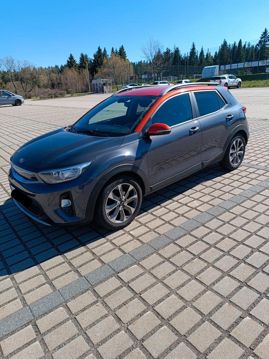 Kia Stonic Dream Team Edition Bi-Color