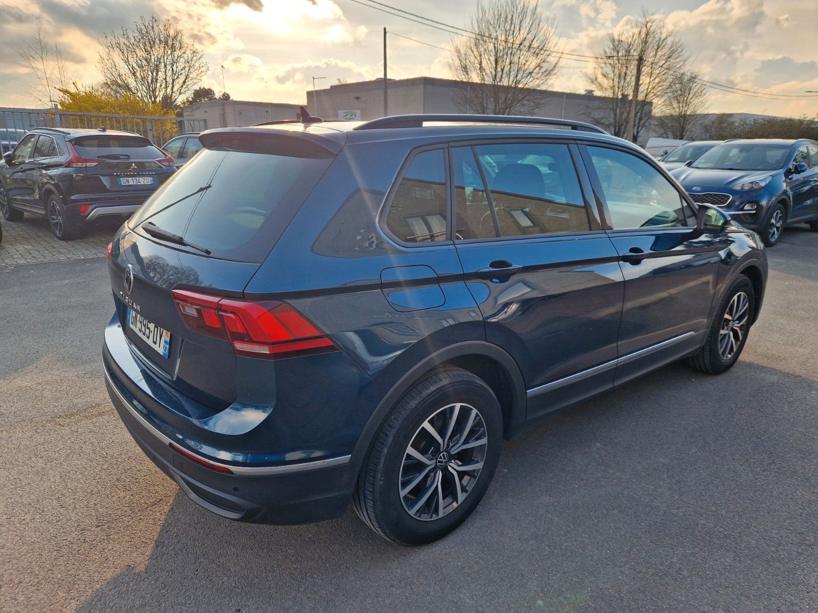 Volkswagen Tiguan 2.0 TDI SCR DSG Elegance, NAVI, CAM, KLIM imagem 3