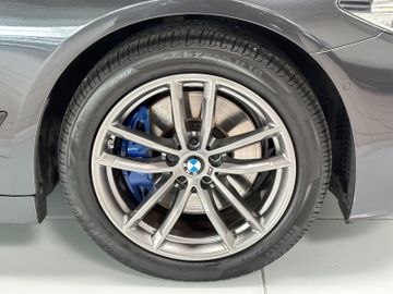 Fahrzeugabbildung BMW 530i M Sport SAG Kamera H/K NavPro AHK Alarm HUD