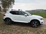 Volvo T2 Momentum +GARANTIE Winterpaket, Harman/Kardon - Volvo Gebrauchtwagen in Regensburg