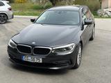 BMW 540d xDrive Touring A Motor neu 18´km - BMW: Kombi, Motor