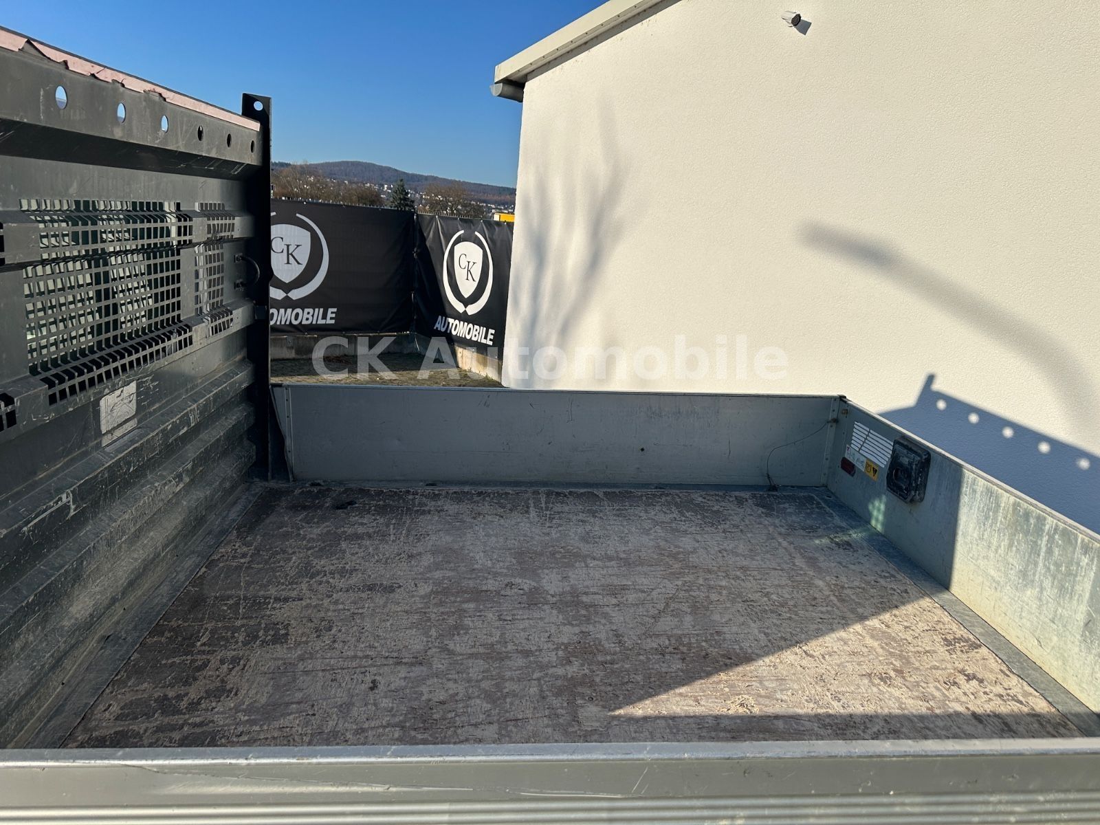 Fahrzeugabbildung Ford Transit Pritsche 350 L2 DoKA/7 Sitze/Klima/AHK