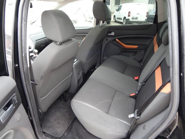 Fahrzeugabbildung Ford Kuga Trend/4x4/Klima/SitzH/AHK/Pano/