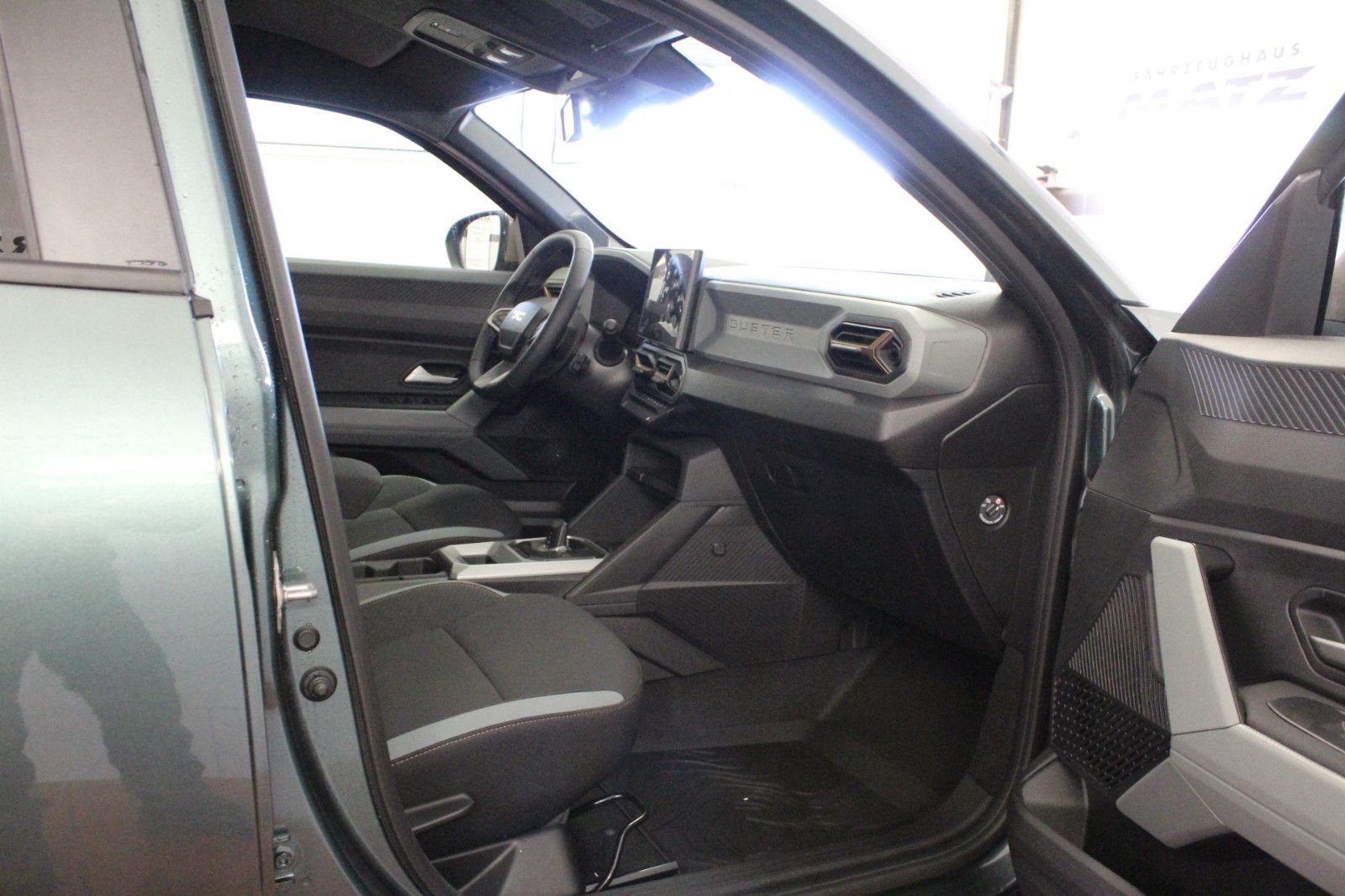 Fahrzeugabbildung Dacia Duster hybrid 155 Extreme *City-*Technik-*Winter