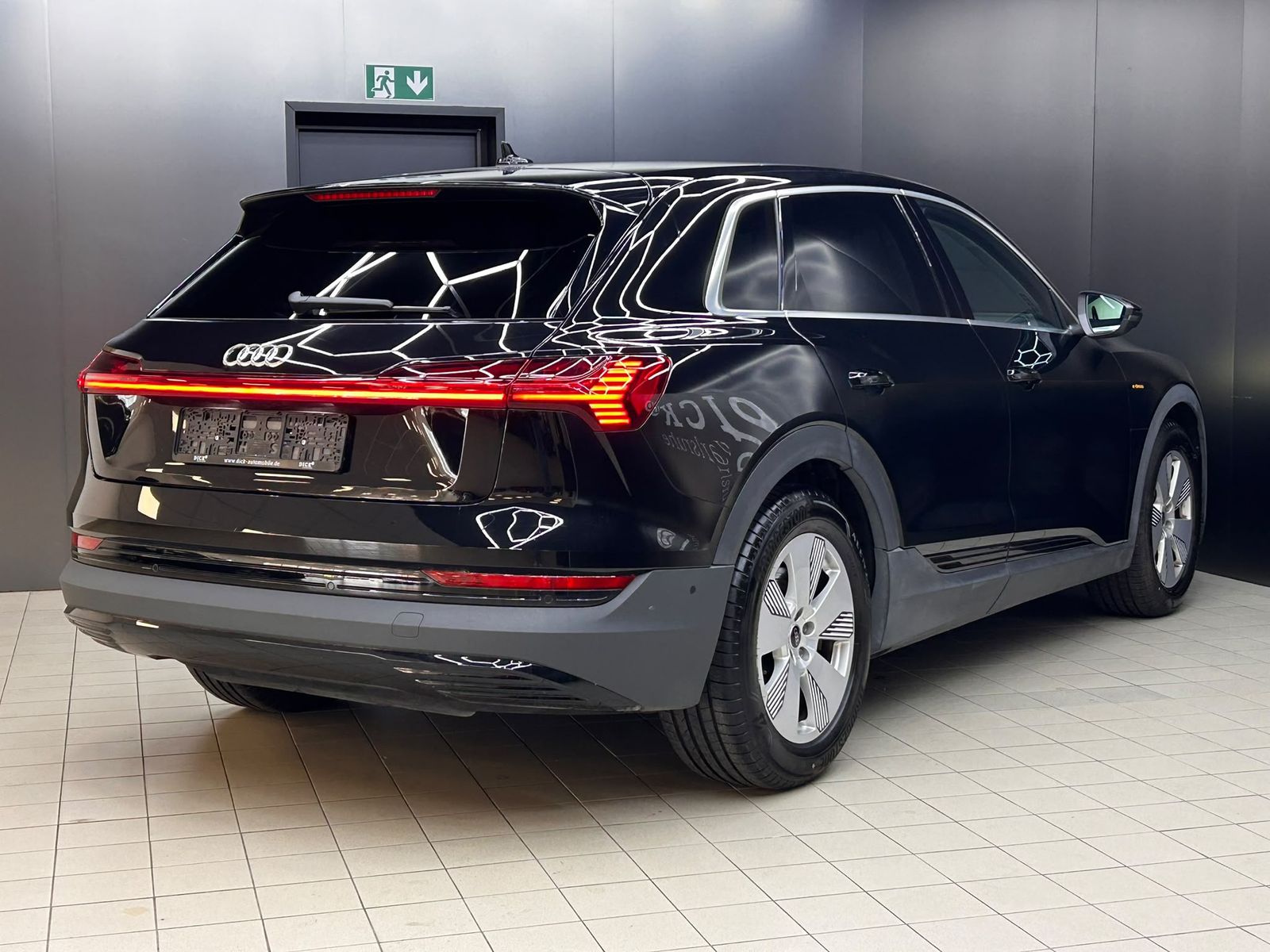 Fahrzeugabbildung Audi e-tron 50 Quatt ALCANTARA+NAVI+LED SHZ+ACC+APS+
