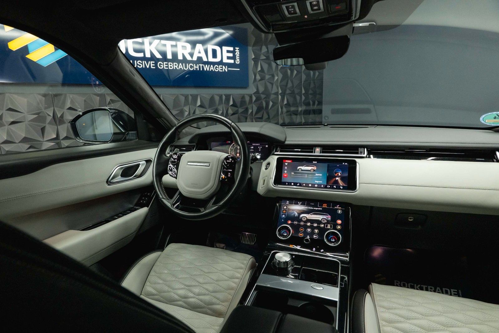 Fahrzeugabbildung Land Rover Velar SV Autobiography Dynamic Edition *ACC*19%*