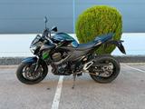 Kawasaki Z800 - KAWASAKI 800