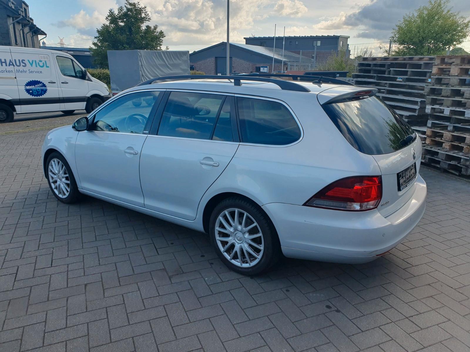 Volkswagen Golf 2012 — engine 1.390 cm³, 80 HP (59kW)