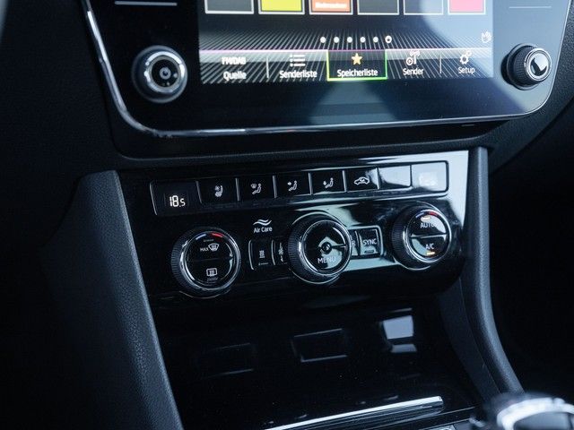 Superb Combi 1.4 iV L&K DSG 360°+AHK+DCC+MATRIX