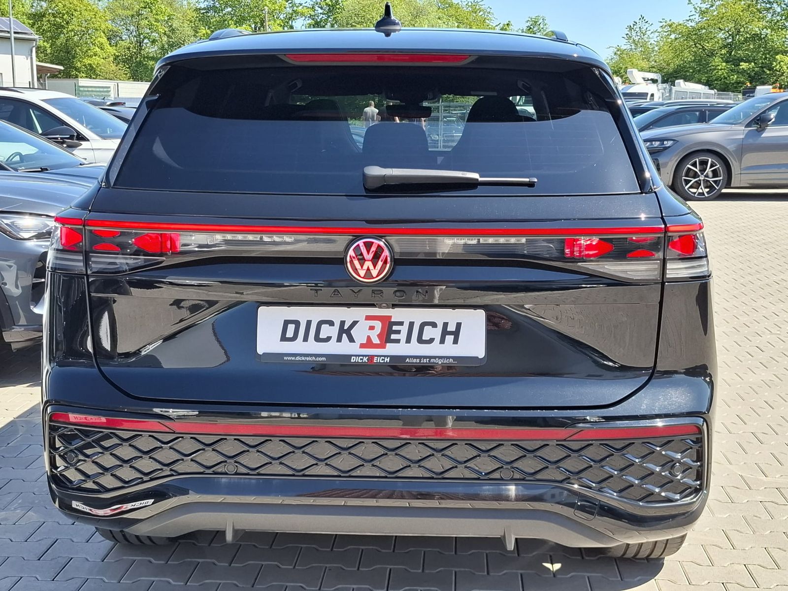 Fahrzeugabbildung Volkswagen Tayron 2.0 TDI 4M R-Line BLACK*7Si*MATRIX*PANO