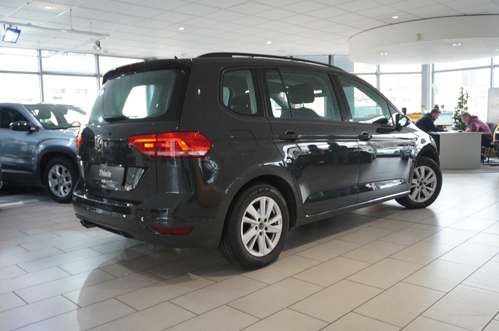 Fahrzeugabbildung Volkswagen Touran 2.0 TDI COMFORTLINE KLIMA/PDC/USB/ALU/BT