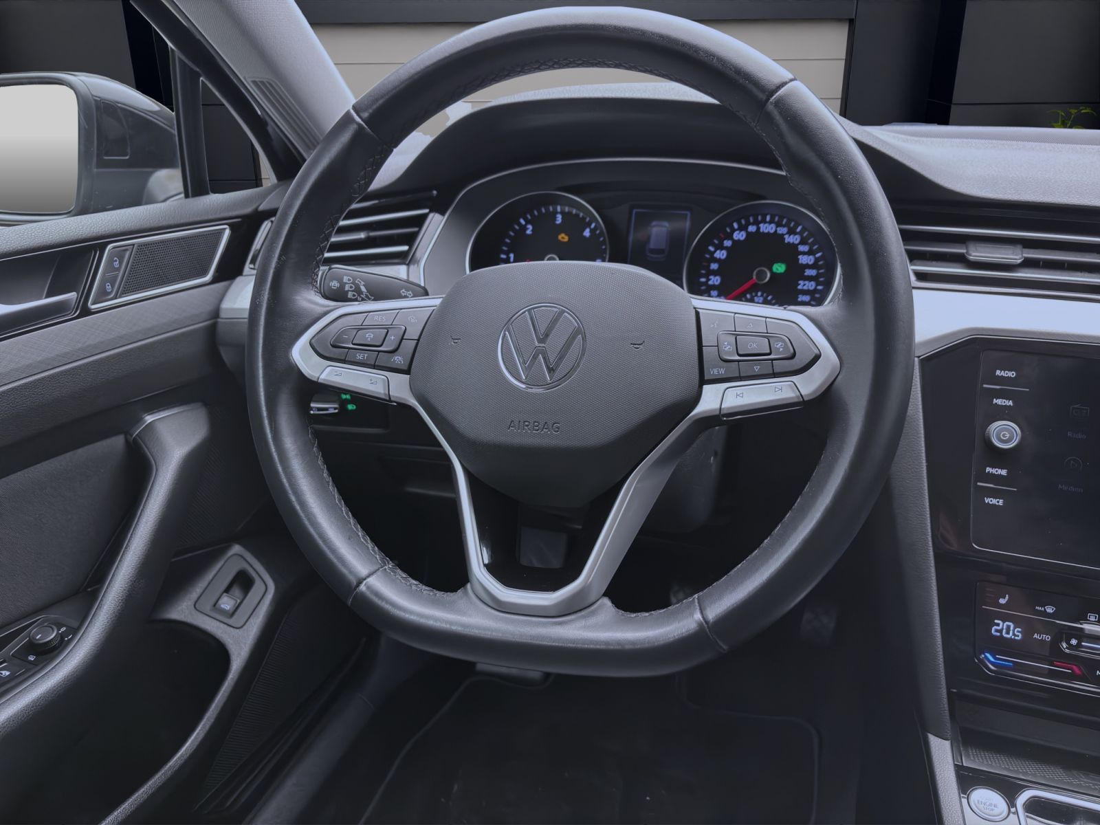 Volkswagen Passat Variant - Bild 12