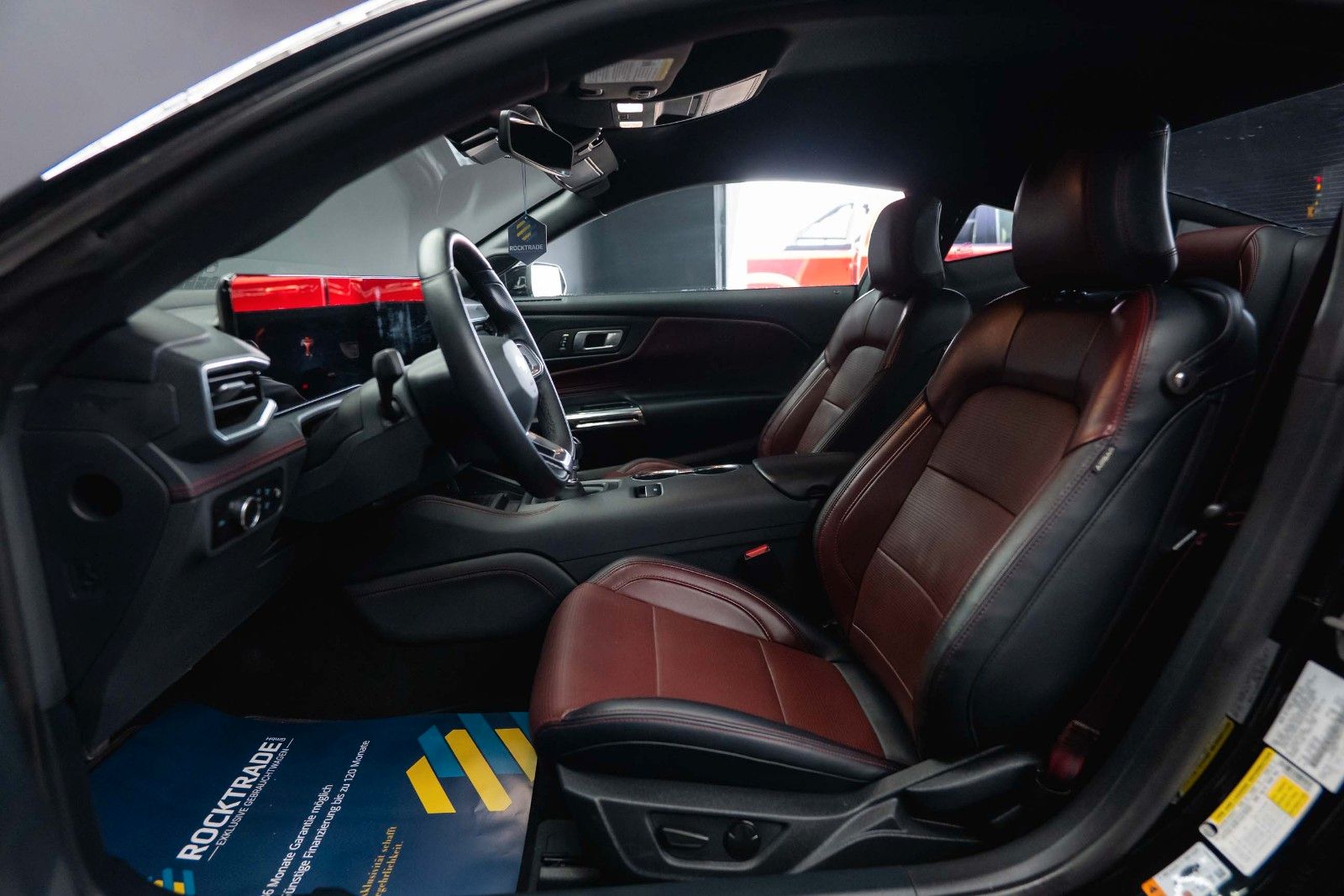 Fahrzeugabbildung Ford Mustang Fastback 5.0 Ti-VCT V8 Dark Horse 6-Gang