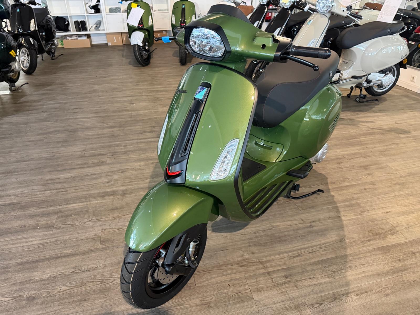 Vespa SPRINT 50 Grün / Schwarz Aktionspreis !!!