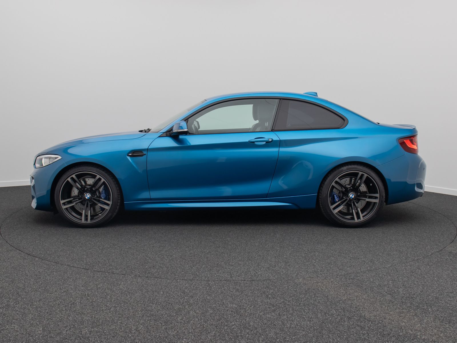 Fahrzeugabbildung BMW M2 Coupé Xenon H/K Alarm DAB NavPro Leder 19Zoll
