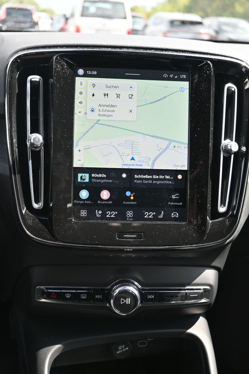 Fahrzeugabbildung Volvo XC40 BEV Plus Single Motor*2WD*WP*RW: 460 KM*