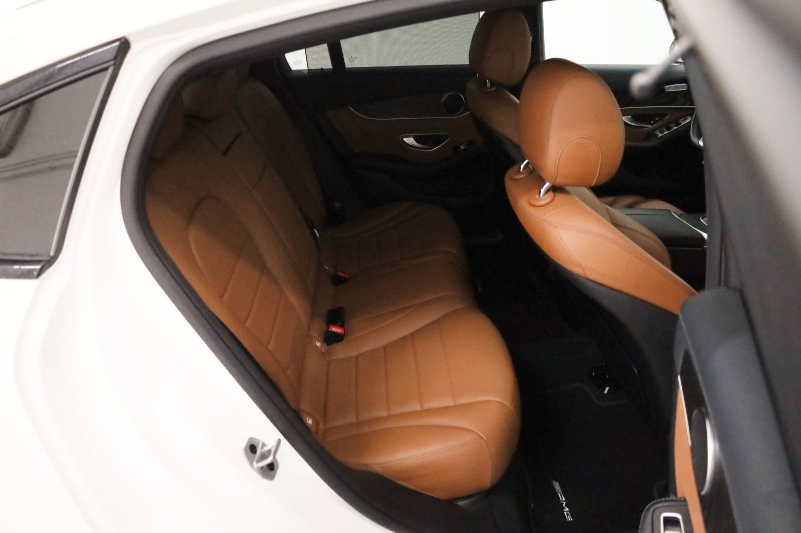 Fahrzeugabbildung Mercedes-Benz GLC 300e 4M Coupe AMG Leder,Navi,LED,Park Paket