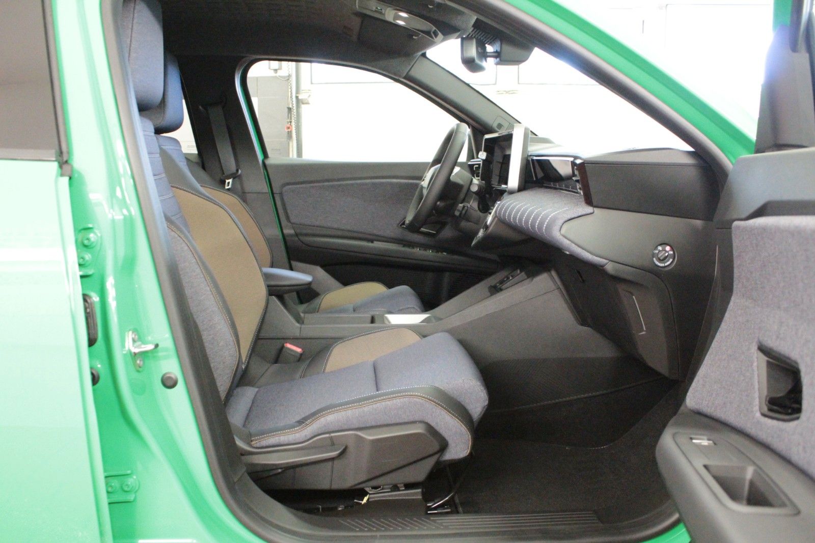 Fahrzeugabbildung Renault R 5 150 Comfort Range *Winter-Komfort-Paket*