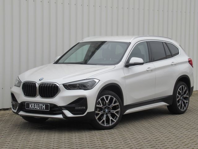 BMW X1 sDrive18d Sport Line DAB LED Navi Tempomat