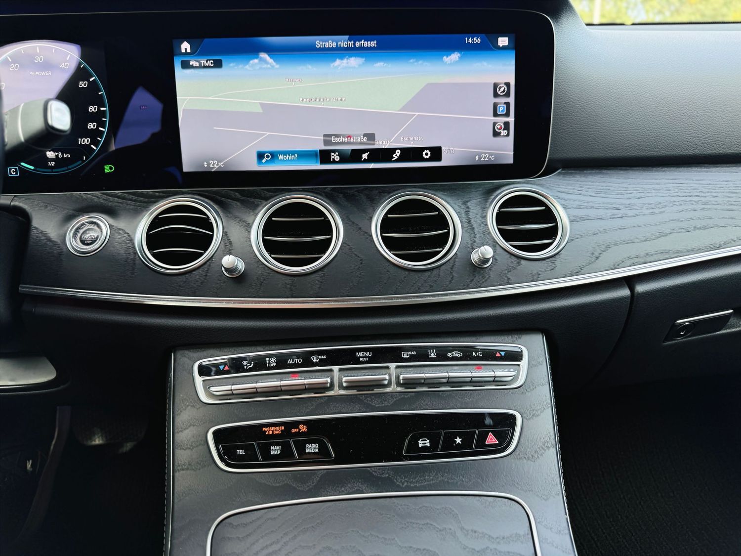 Fahrzeugabbildung Mercedes-Benz E 300 T de AVANTGARDE-NIGHT, Distronic, RFK, AHK