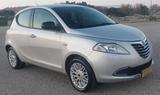 Lancia LANCIA YPSILON 1.2-UNICO PROPRIETARIO-NEOPATENTA - silberne Lancia Ypsilon