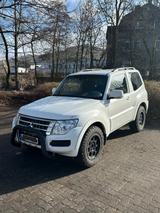 Mitsubishi Pajero 3,2 DI-D 4WD Final Edition Automatik ... - Mitsubishi Pajero: 3.2