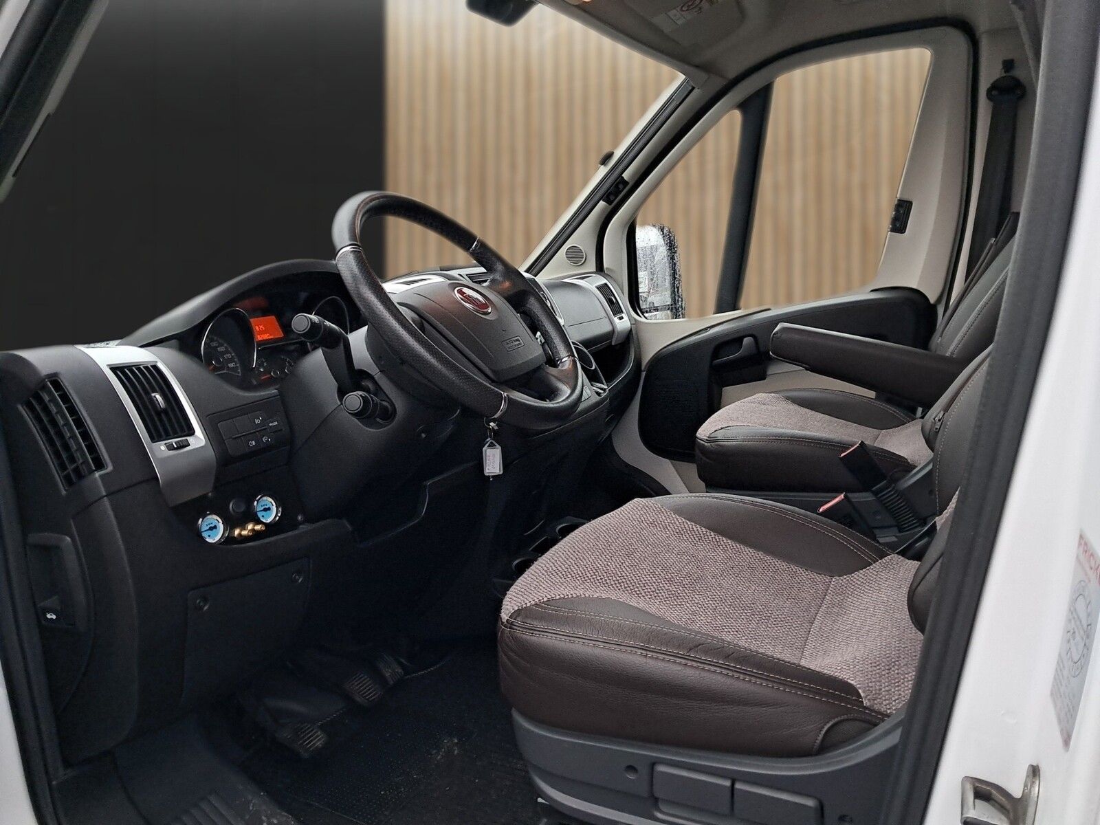 Fahrzeugabbildung Etrusco T 7400 SB Luftfederung,Markise,SAT+TV