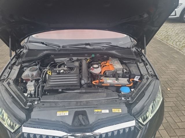 Fahrzeugabbildung SKODA Octavia Combi 1.4 TSI DSG iV. Style NAVI PLA MAT