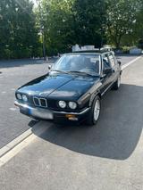 BMW e30 325 Original & ungeschweißt - gebrauchte BMW 325 aus dem Jahr 1987